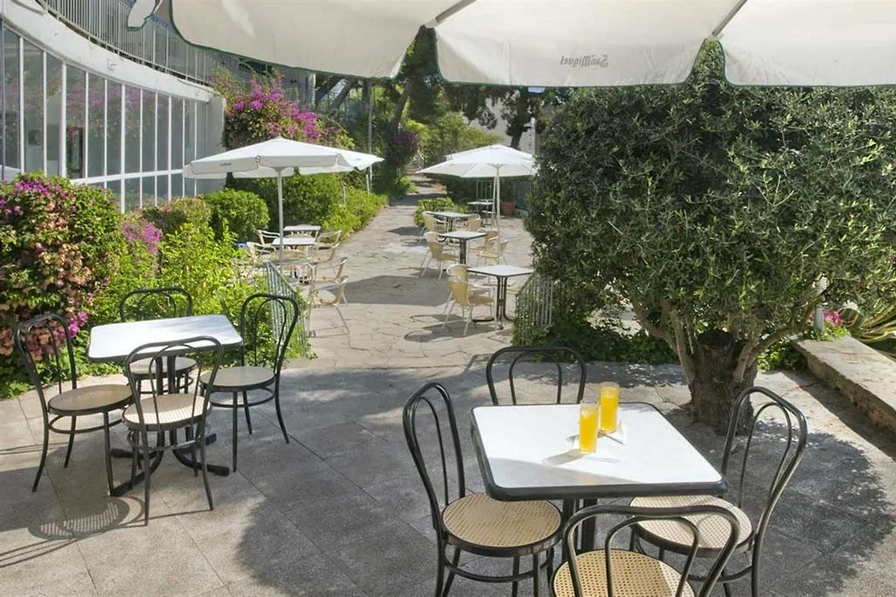 Hotel Las Vegas Calella 4*,  Spanyolország